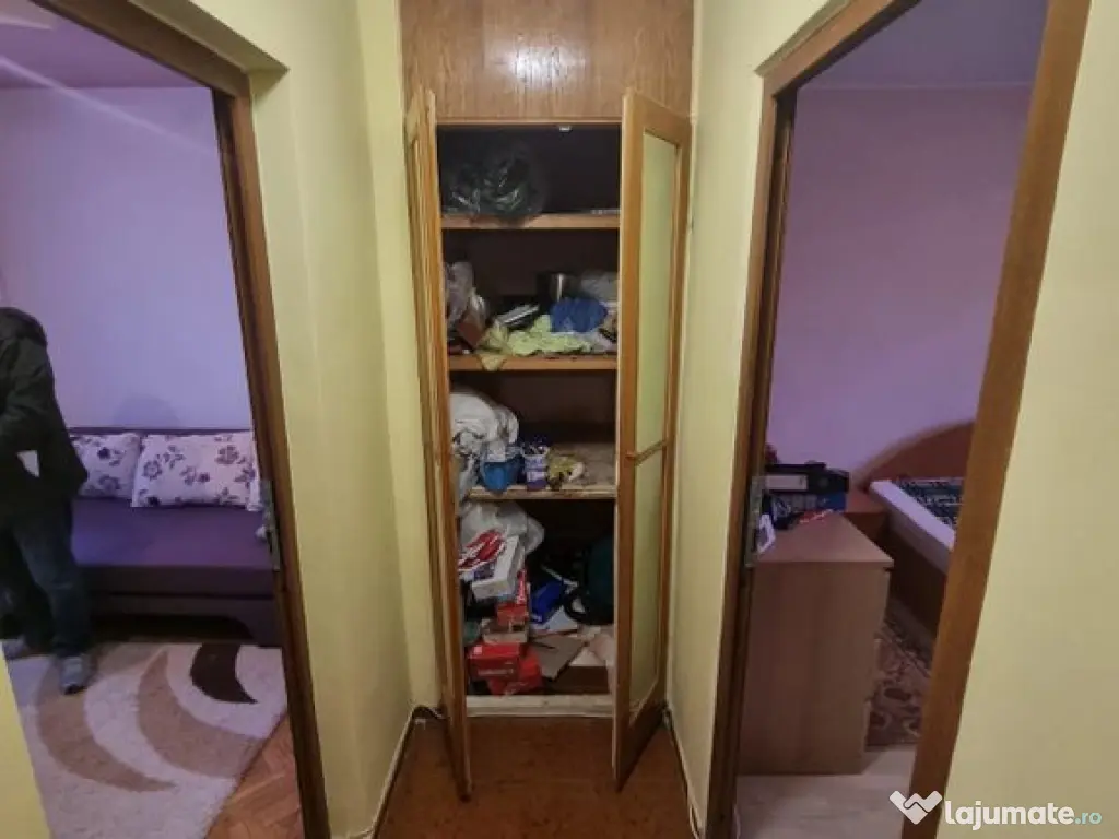 Casa de cultura-apartament 3 camere decomandat cu gaze