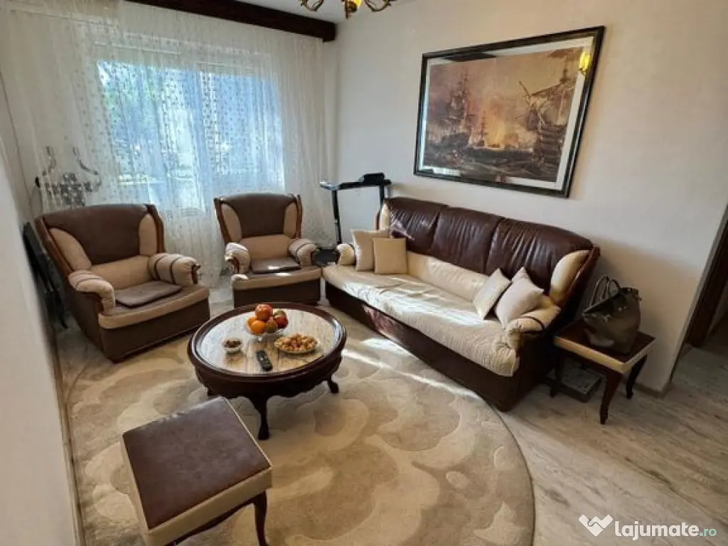 Apartament 3 camere semidecomandat-zona Inel 2