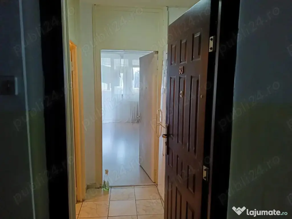 Metrou Titan – Piata Minis, gars, suprf. 30 mp, et. 7/10 