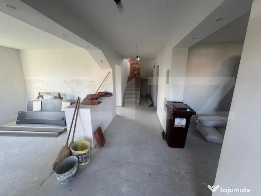 Casa cu 4 dormitoare de vanzare , 180mp, teren 1000 mp, Dece