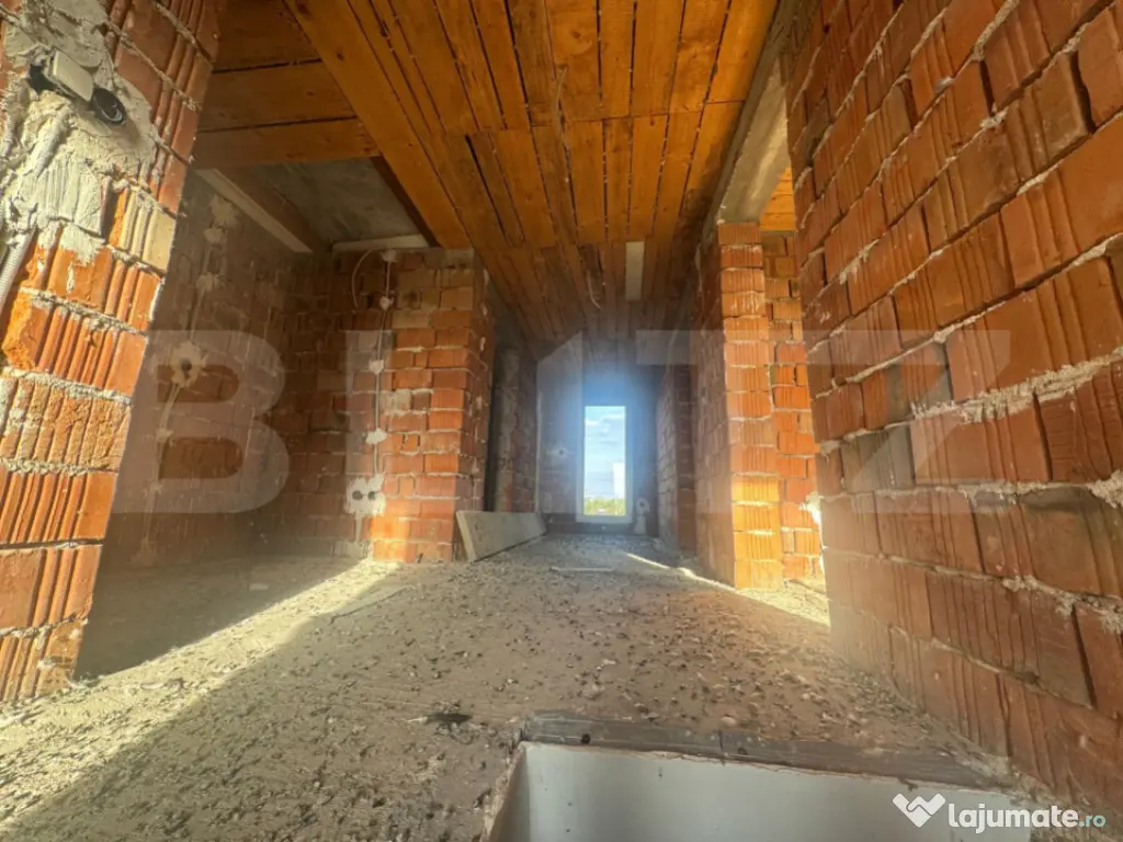 Casa cu 4 dormitoare de vanzare , 180mp, teren 1000 mp, Dece