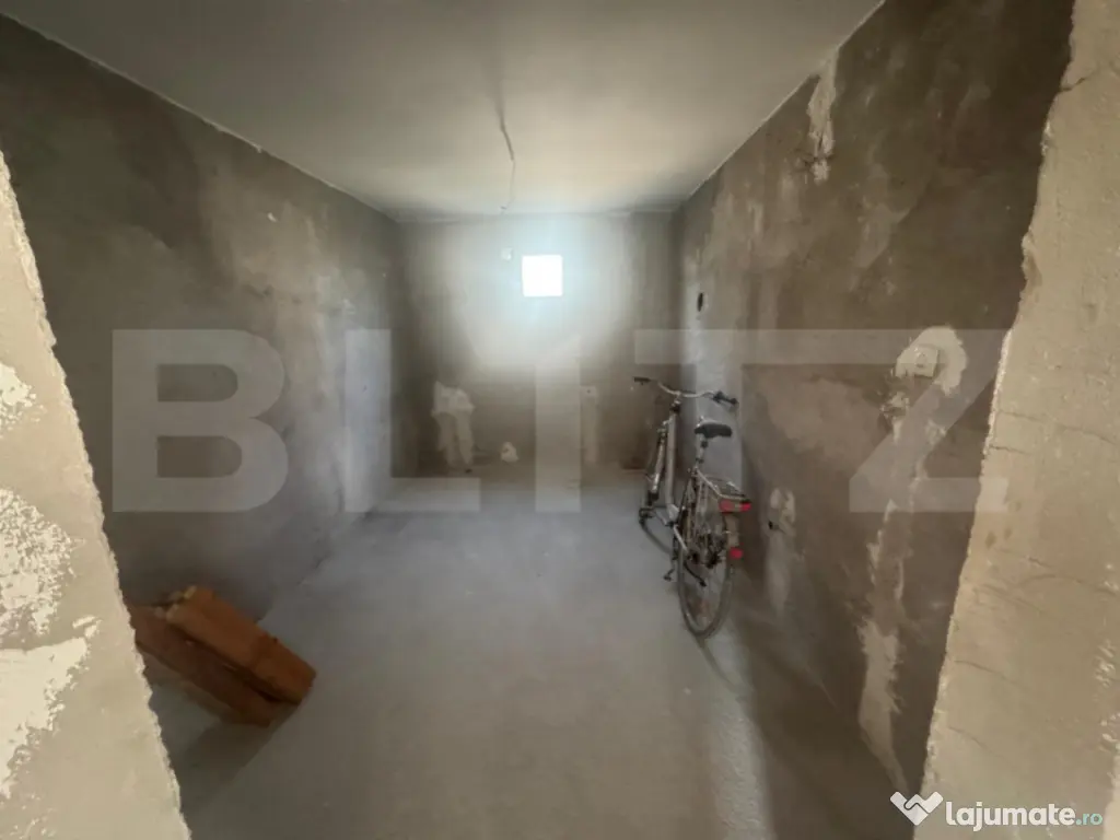 Casa cu 4 dormitoare de vanzare , 180mp, teren 1000 mp, Dece