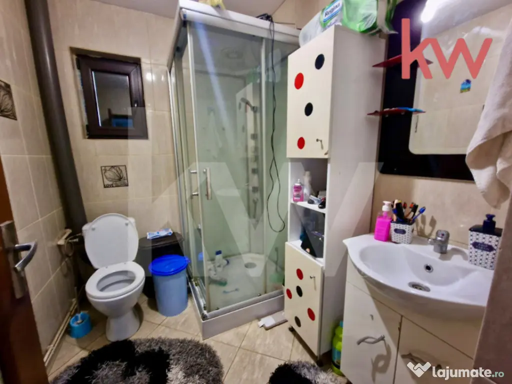 Casa De Vanzare La PRET De APARTAMENT 