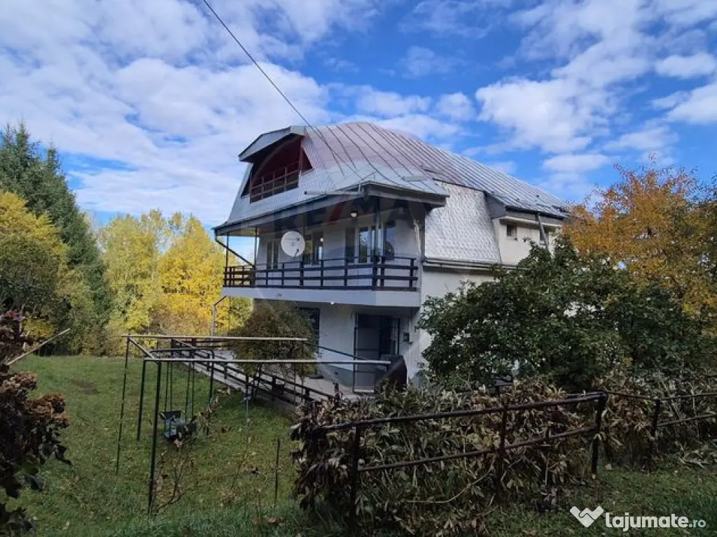 Poiana Mărului | 7 camere | Perfectă pentru pensiune / ...