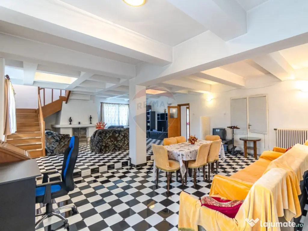 Poiana Mărului | 7 camere | Perfectă pentru pensiune / ... 