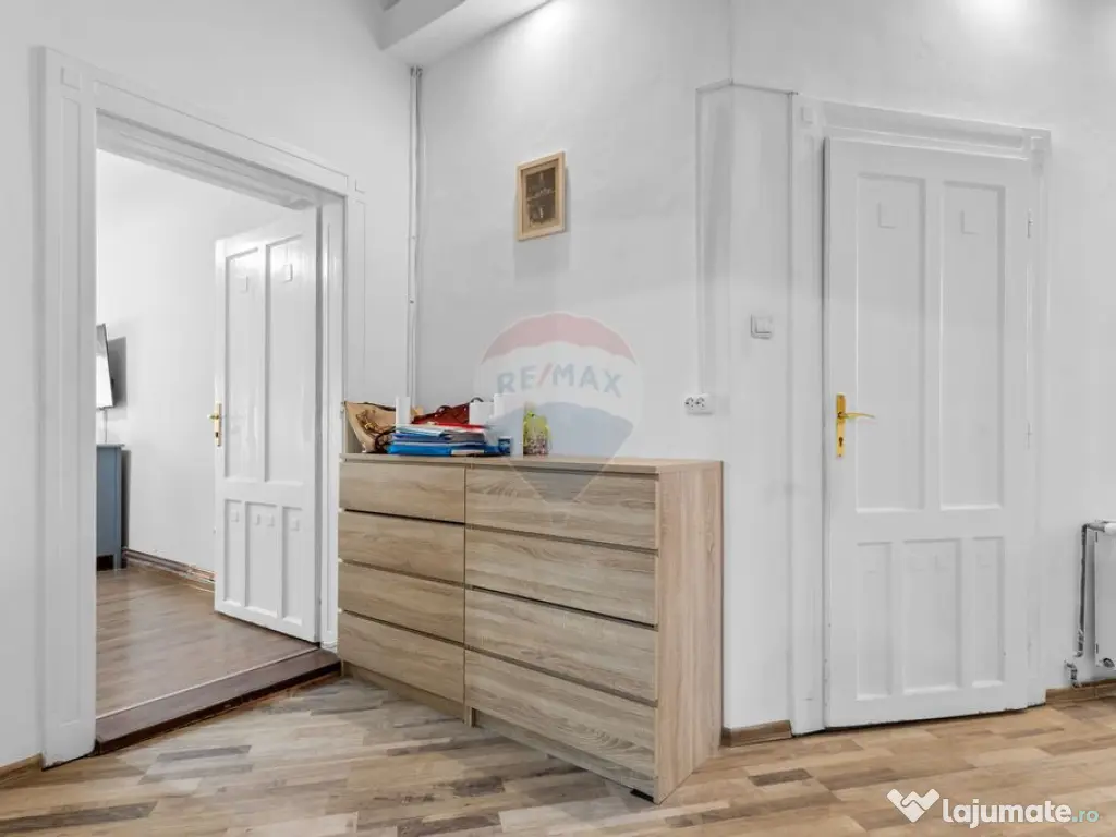 Apartament cu 2 camere la comun de vânzare Ultracentral