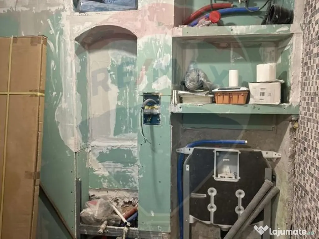 Apartament cu 2 camere de vânzare Savinesti 