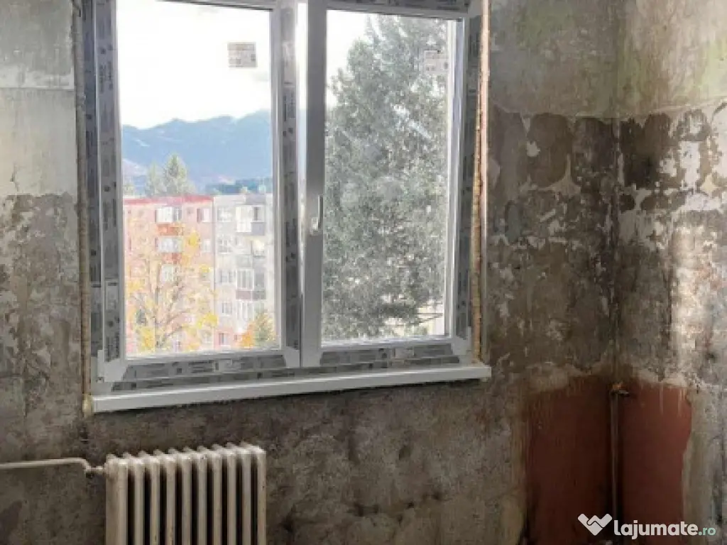 Garsoniera Astra, decomandata fara imbunatatiri,51000 Euro 