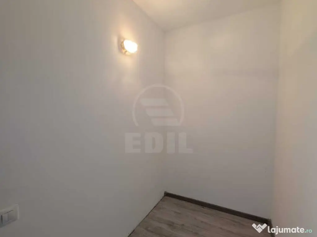 Apartament cu 3 camere, zona Terra