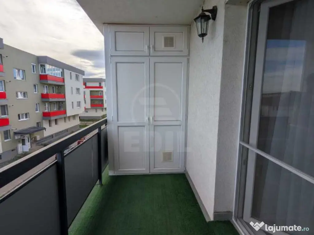 Apartament cu 3 camere, zona Terra