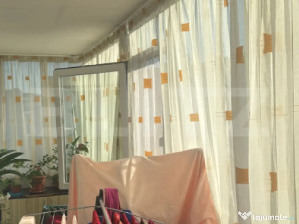 Apartament 3 camere, 72 mp, zona Dacia