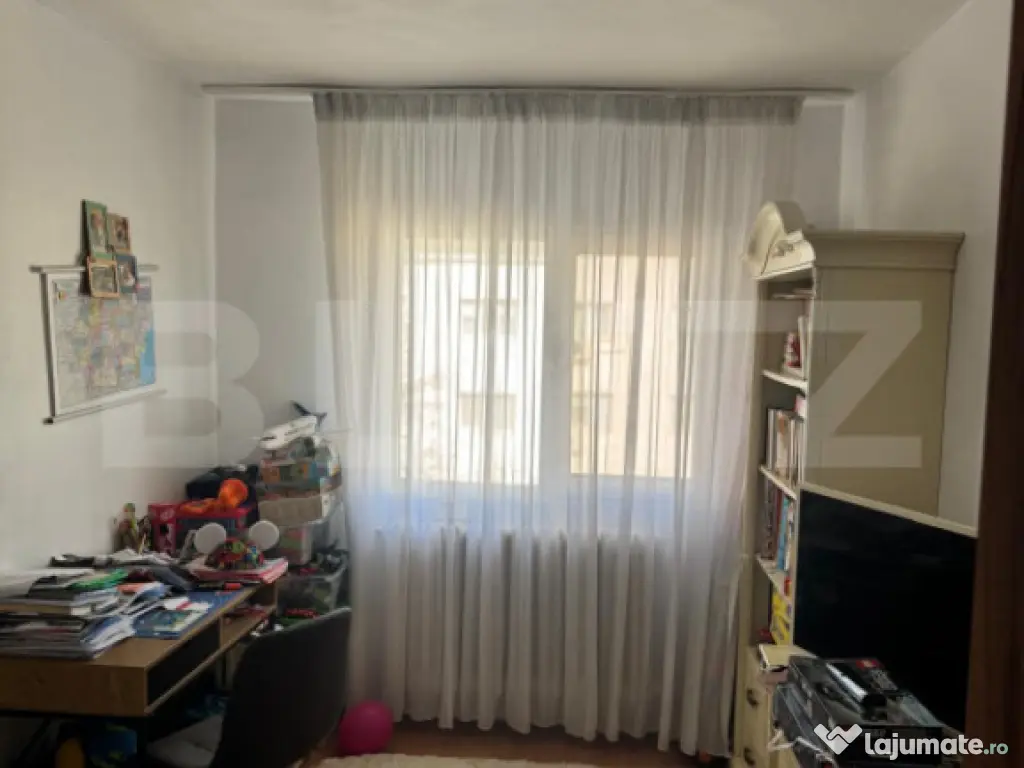 Apartament 3 camere, 72 mp, zona Dacia
