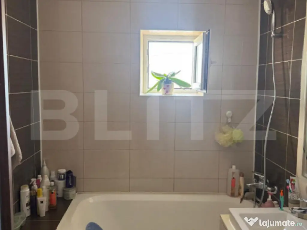 Apartament 3 camere, 72 mp, zona Dacia