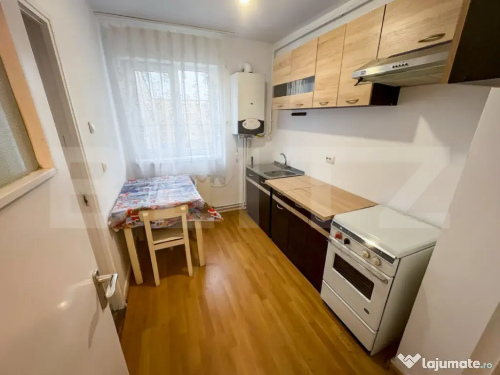 Apartament de vanzare, 4 camere, 87 mp², Deva
