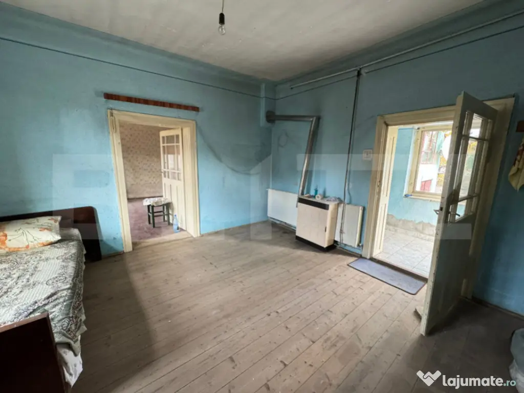 Casă săsească, 3 camere, 700 mp teren, Sebeș