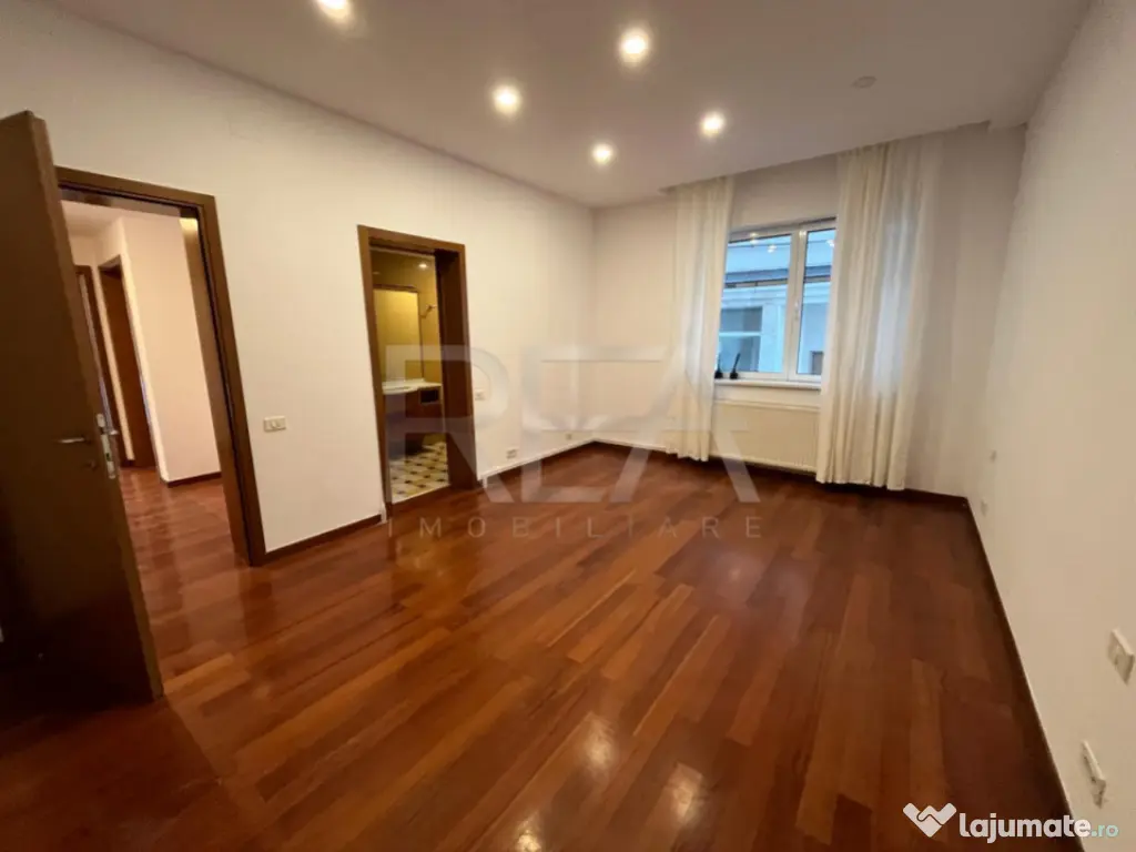 Apartament 4 camere Resedinta 
