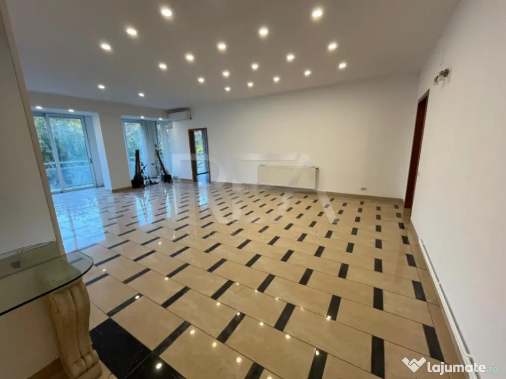 Apartament 4 camere Resedinta 