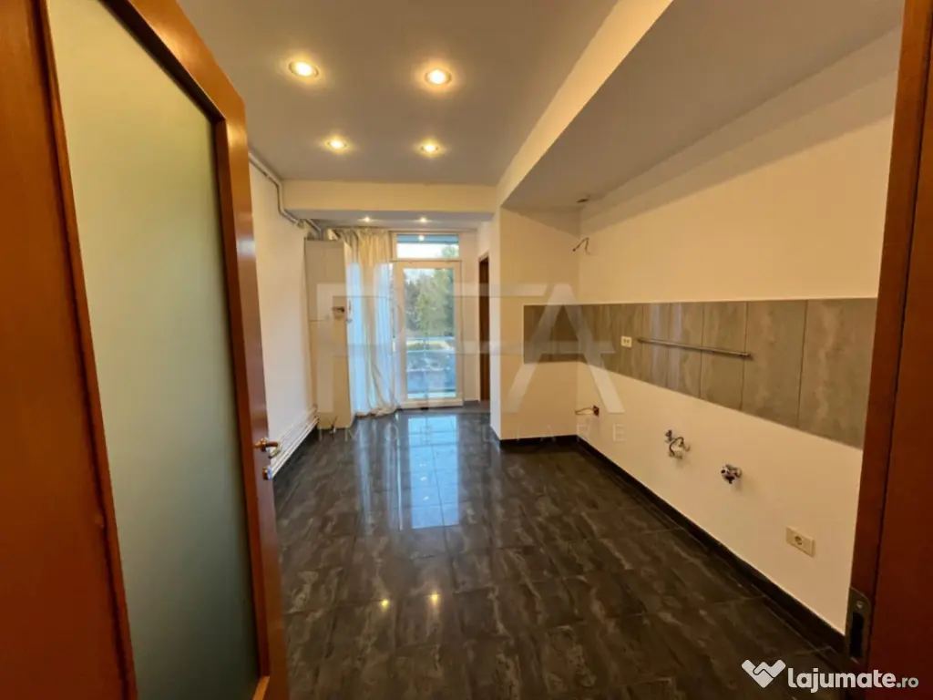 Apartament 4 camere Resedinta 