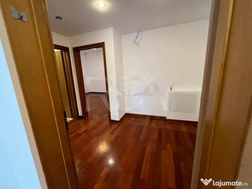 Apartament 4 camere Resedinta 
