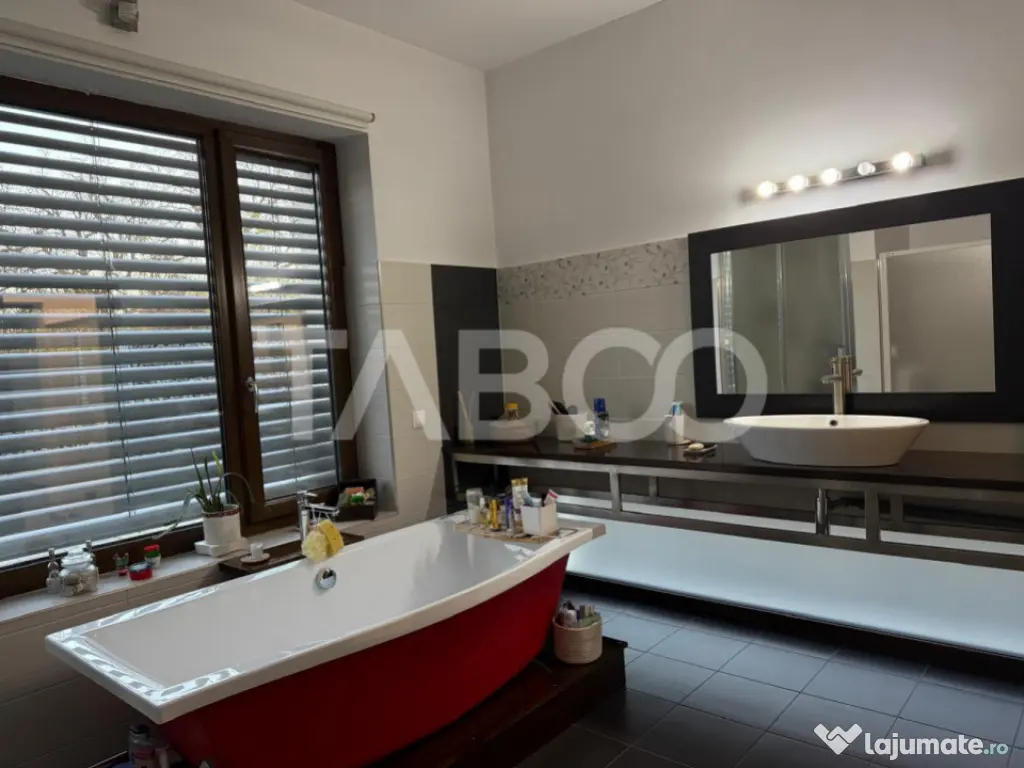 Casa individuala 1 nivel 190 mp 5 camere curte 819 mp Cisnad