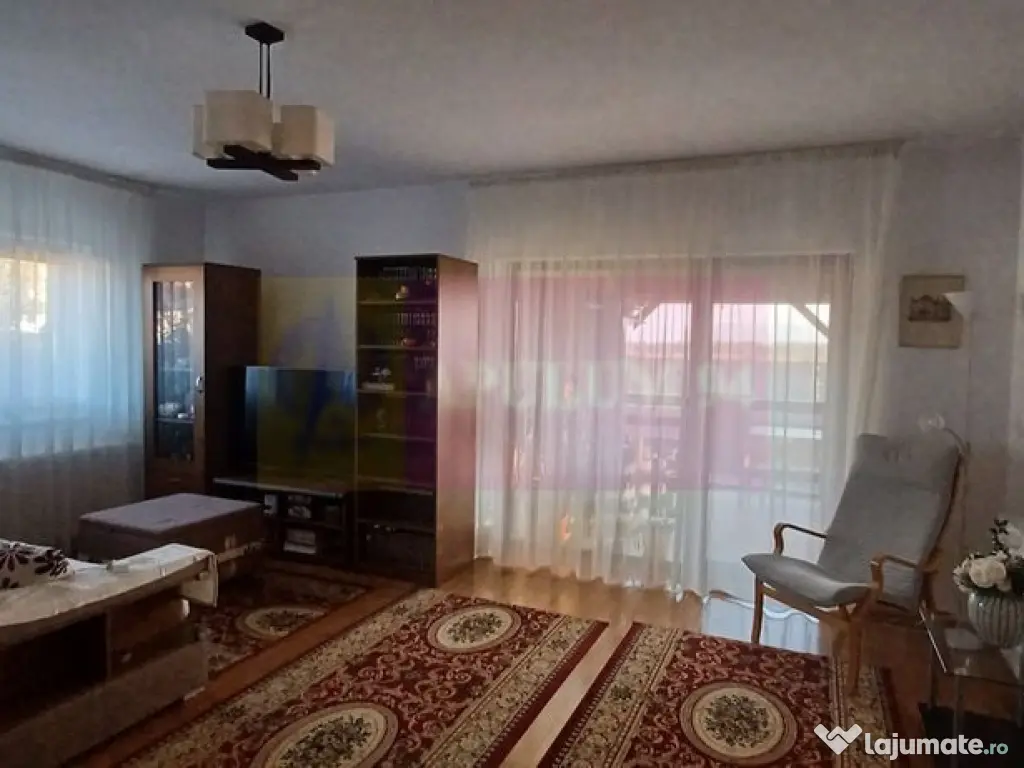 Săbăreni, casă parter 162 mp, curte 575 mp. Acasă 