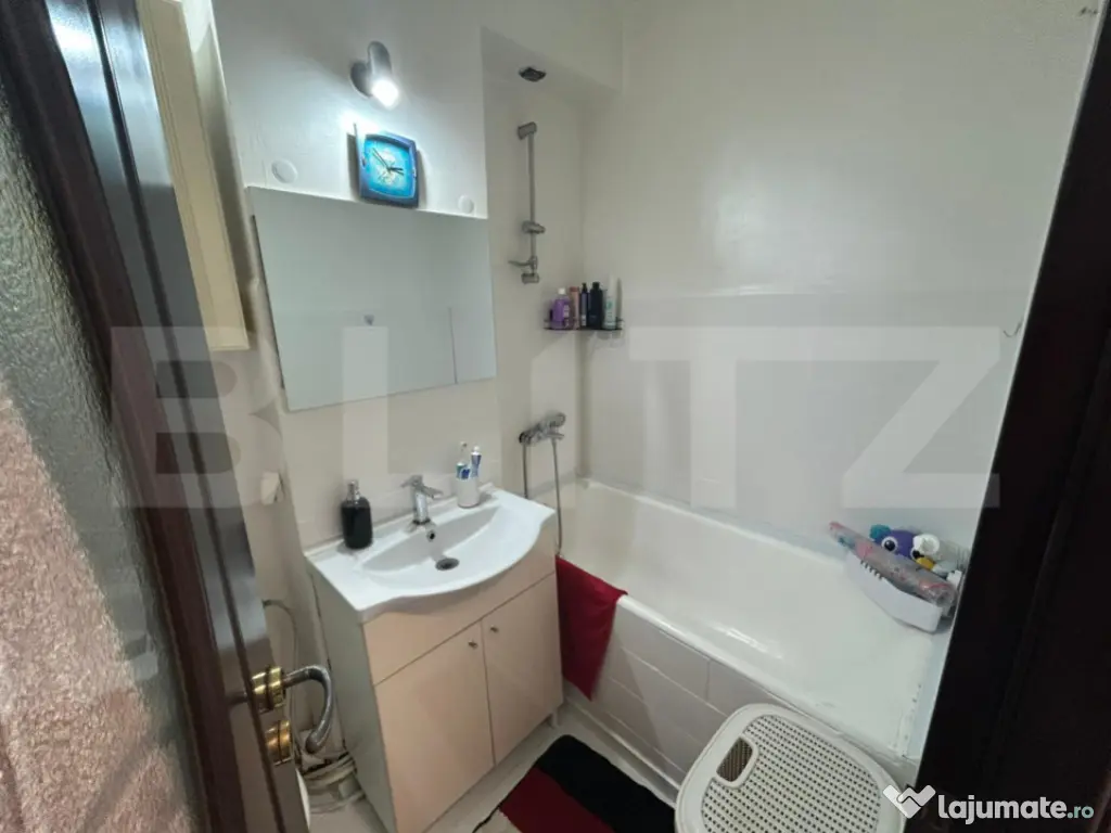 Apartament 3 camere, 60 mp, zona Mircea cel Bătrân