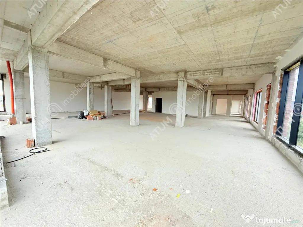 Spatiu comercial de in Sibiu zona Shopping City