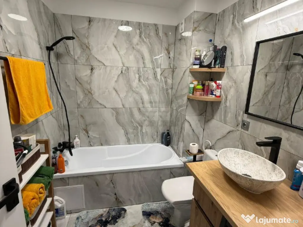 Apartament de vânzare – 3 camere, decomandat, Florești, zona Cetății! 