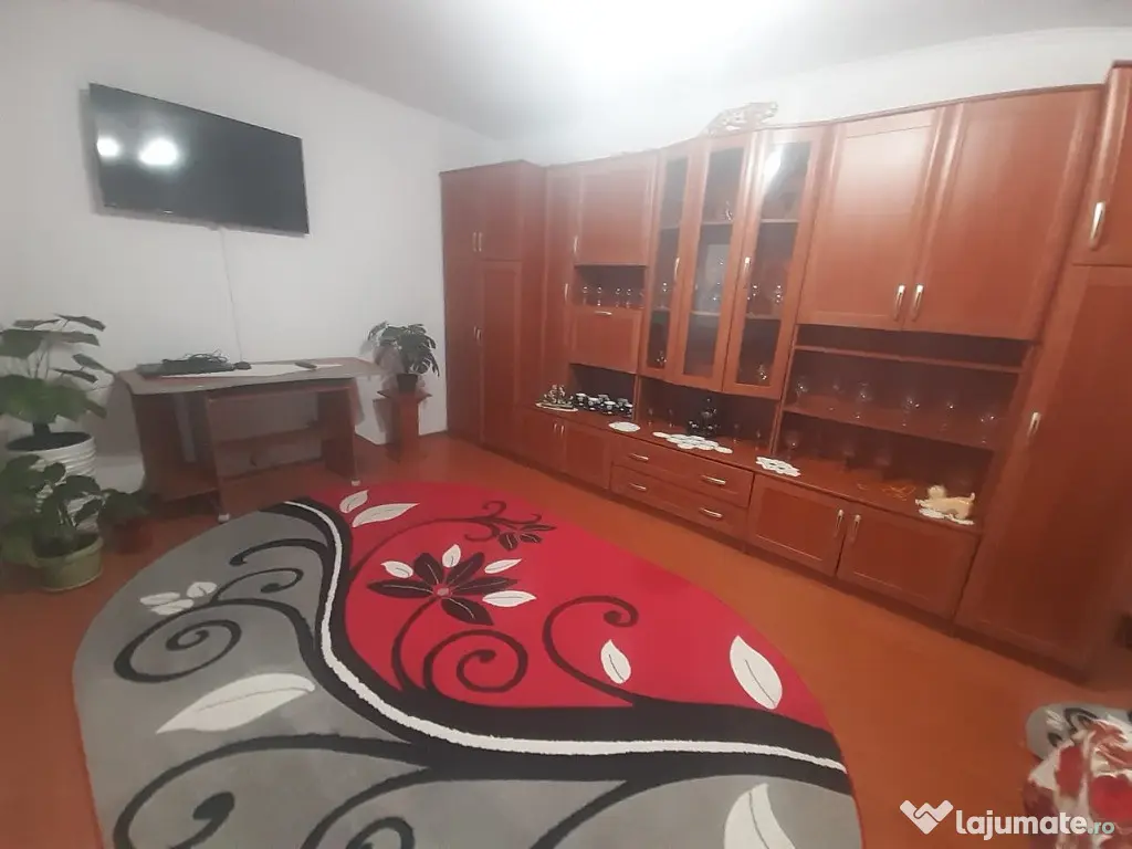 Bd-dul Regele Fedinand, 2 camere, etaj 3 