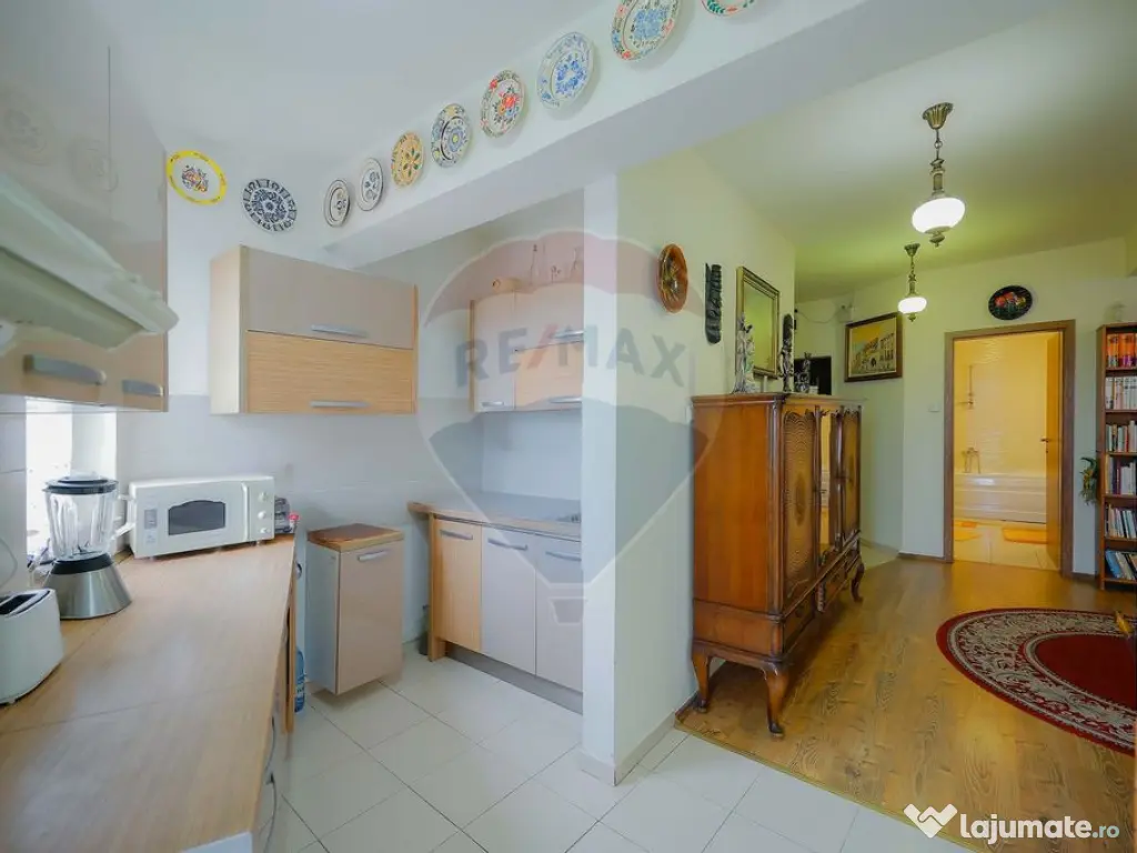 Apartament 3 camere, 2 băi, 91 mpu, lift, terasă mare, ... 