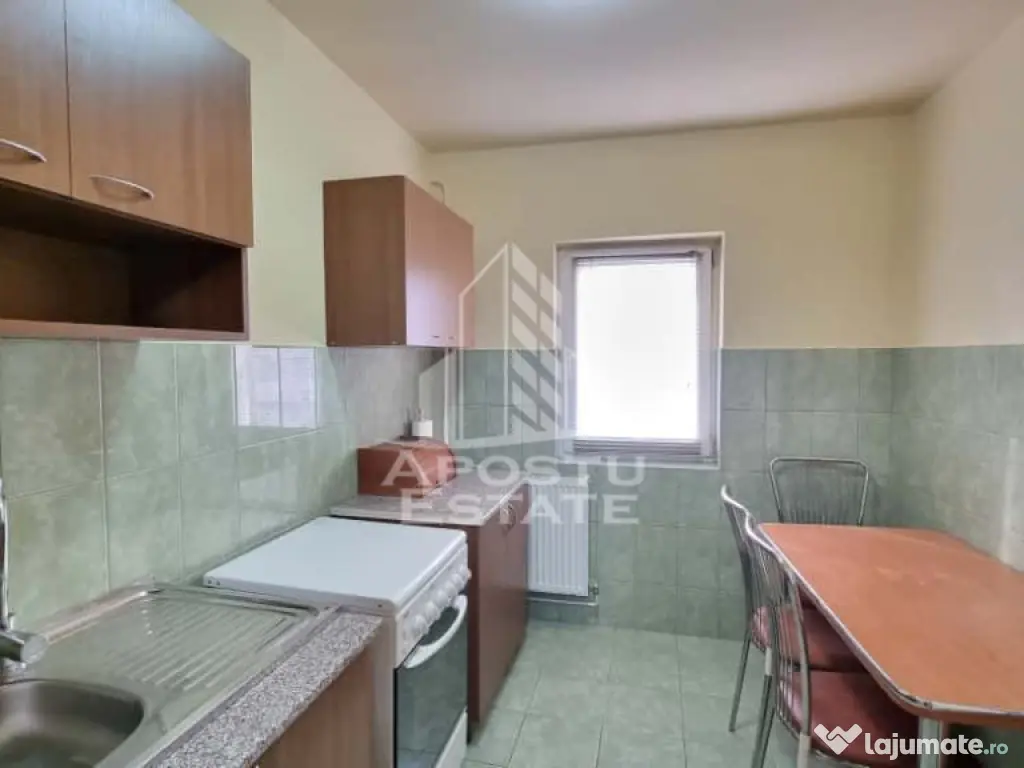 Apartament 2 camere, bloc anvelopat, zona Calea Lipovei