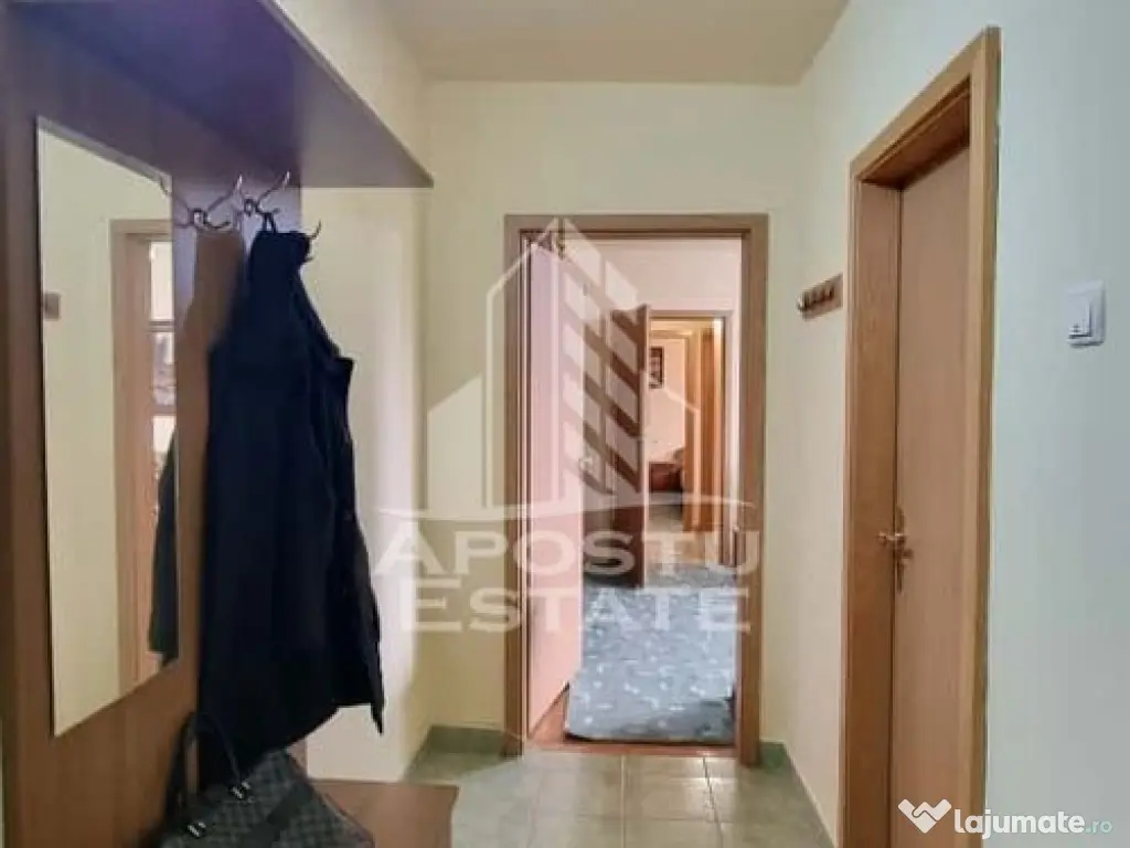Apartament 2 camere, bloc anvelopat, zona Calea Lipovei