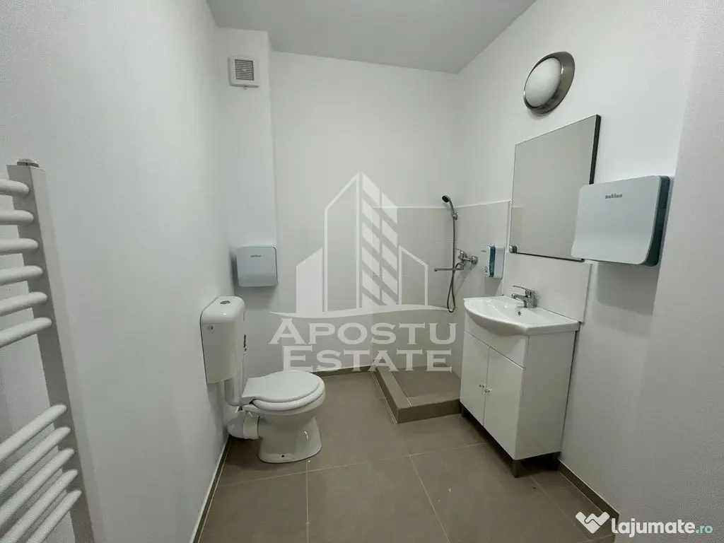 Spațiu comercial 138 mp, clinică medicală amenajată, ... 