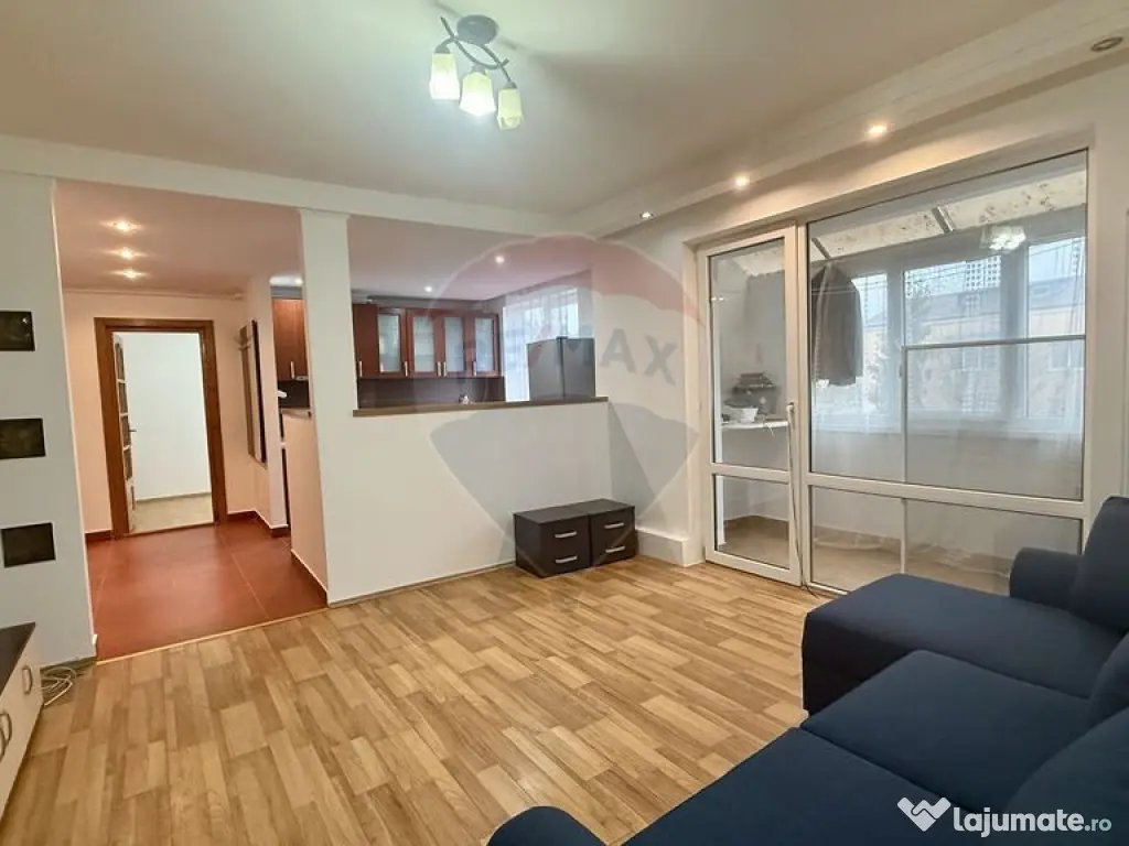 Apartament cu 3 camere de închiriat str. George Cosbuc 