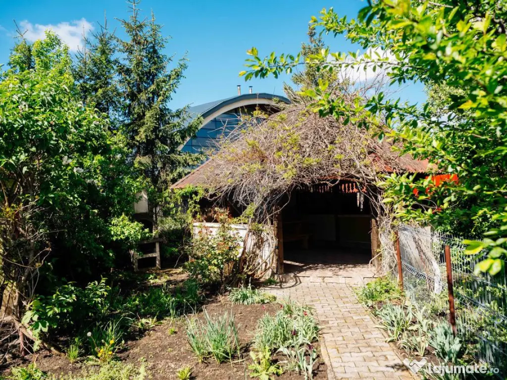 Casă de vanzare in Radauti str Iraclie Porumbescu 