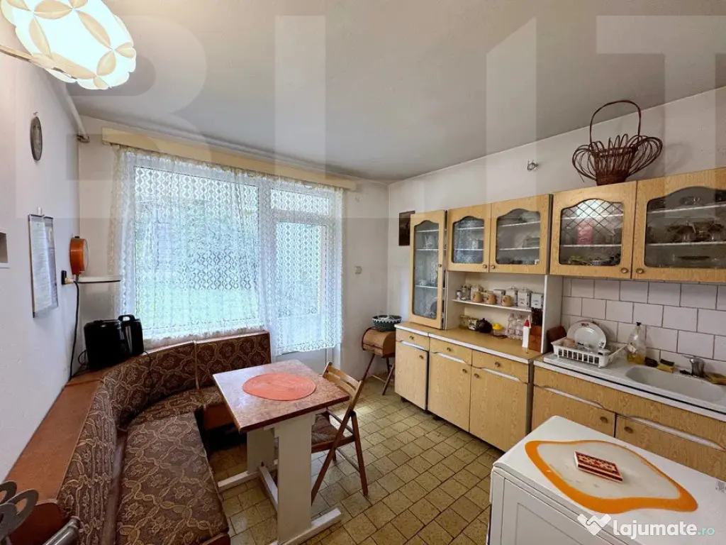 Vila in zona linistita, pe o strada inchisa perfecta pentru