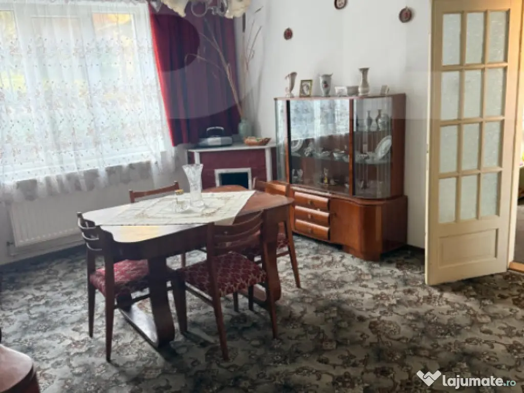 Vila in zona linistita, pe o strada inchisa perfecta pentru