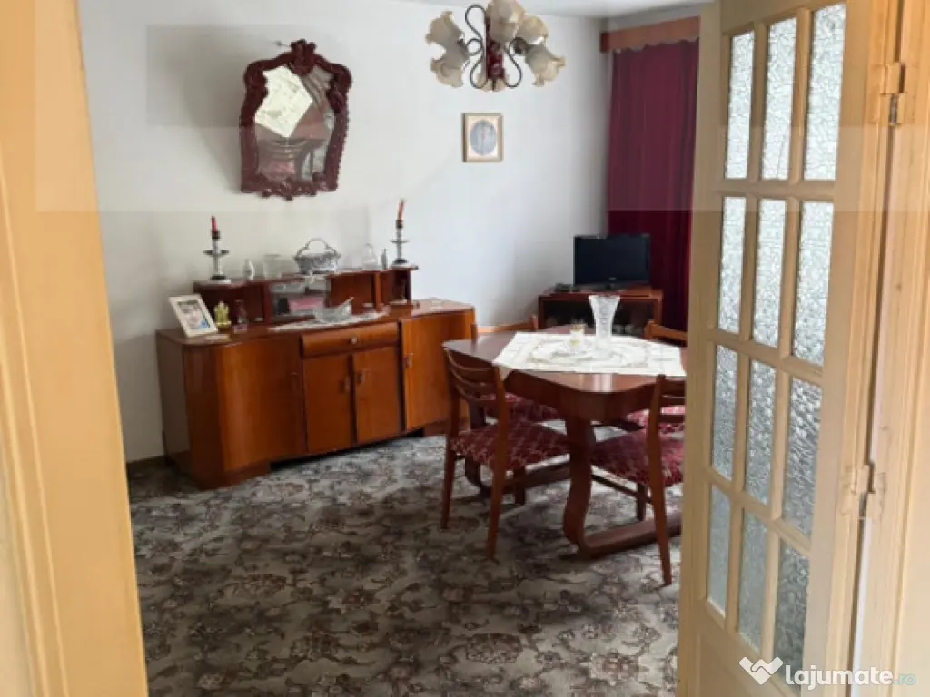 Vila in zona linistita, pe o strada inchisa perfecta pentru