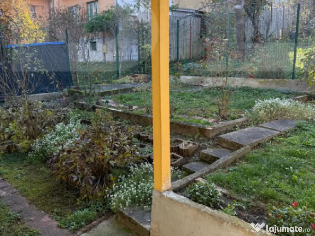 Vila in zona linistita, pe o strada inchisa perfecta pentru