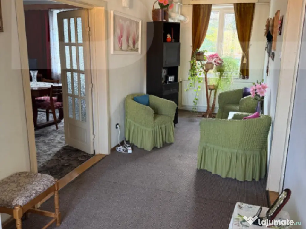 Vila in zona linistita, pe o strada inchisa perfecta pentru