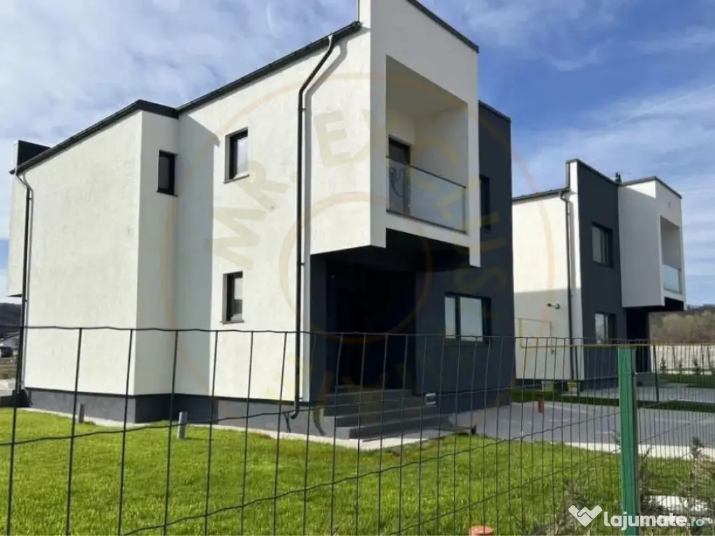 Casă cu 4 camere în Micești la 10 min de Pitesti si 5 min 