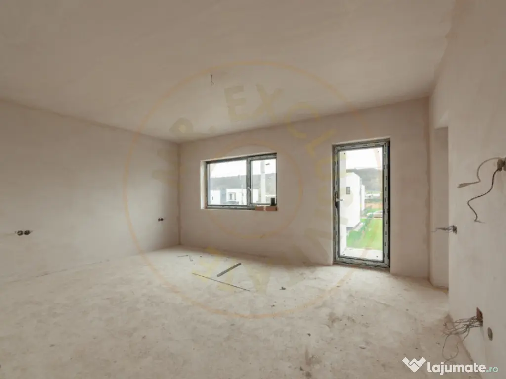 Casă cu 4 camere în Micești la 10 min de Pitesti si 5 min 