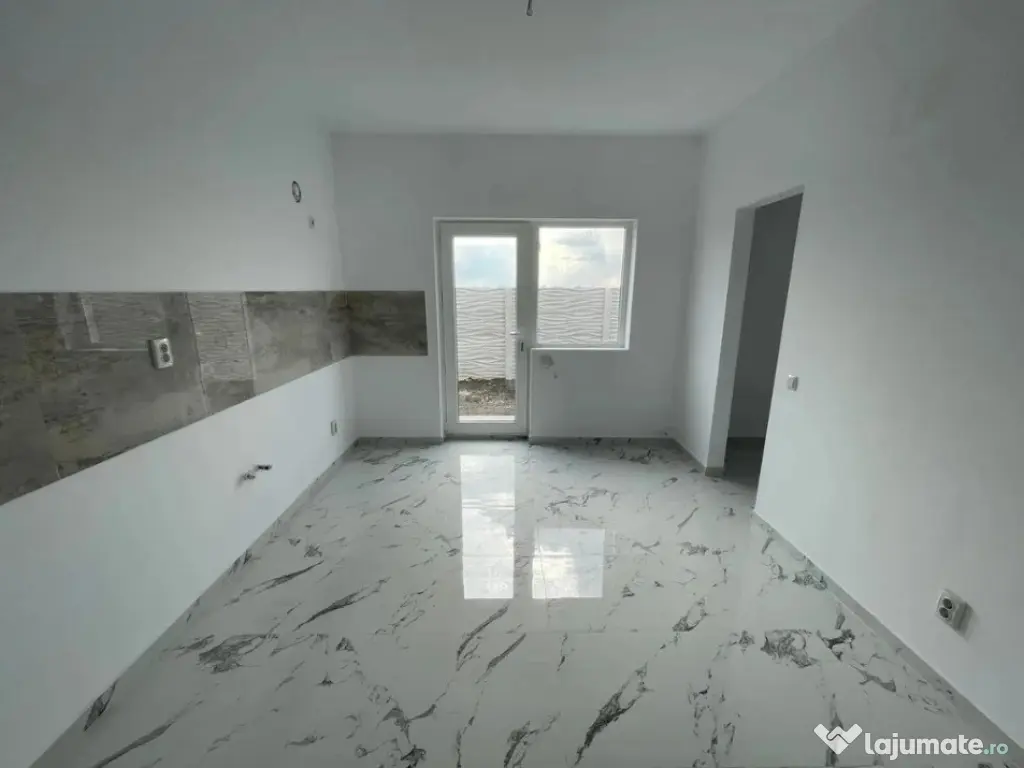 Casa cu 3 camere de vanzare|Locatie foarte buna 