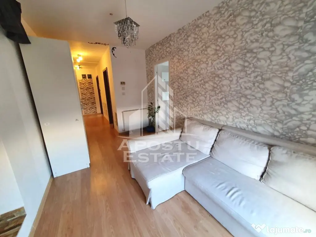 Apartament cu 2 camere semidecomandat in zona Aradului