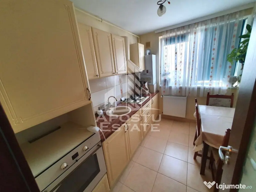 Apartament cu 2 camere semidecomandat in zona Aradului