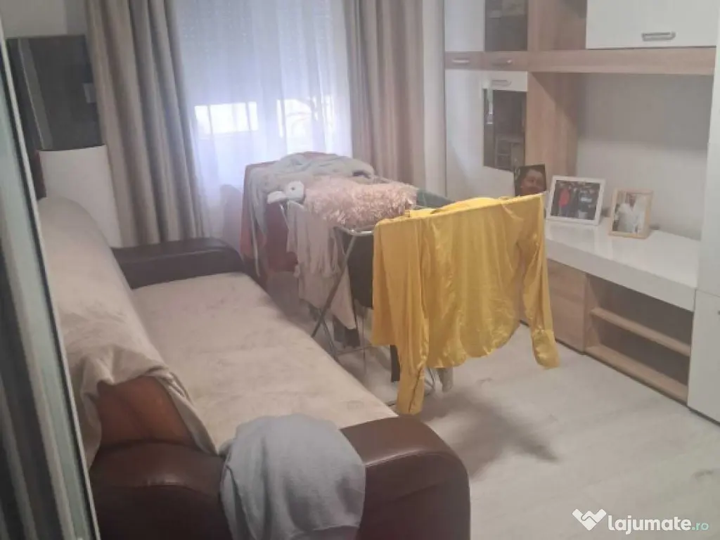 Apartamentament 2 camere decomandat zona Astra