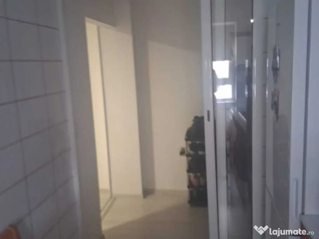 Apartamentament 2 camere decomandat zona Astra