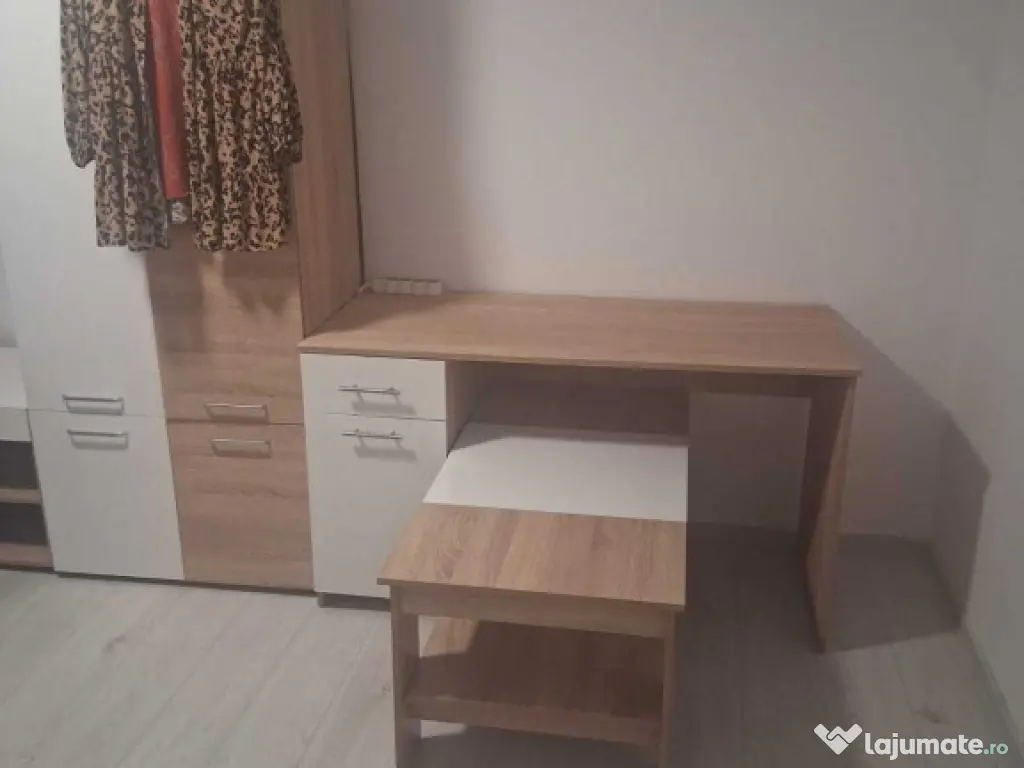 Apartamentament 2 camere decomandat zona Astra