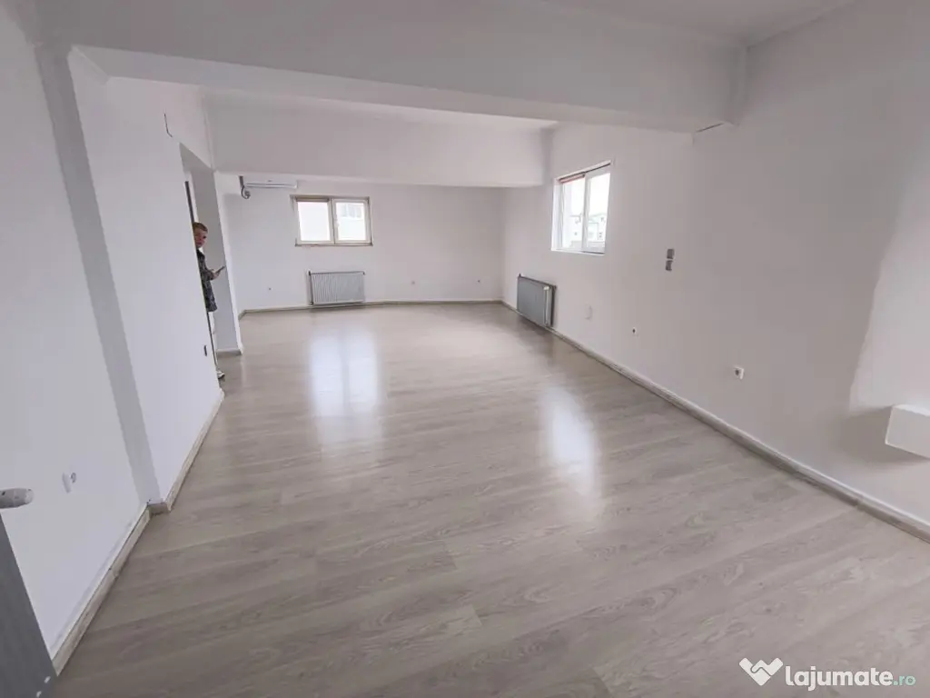 Spatiu birouri Piata Romana- Dacia- Lascar Catargiu adiacent 