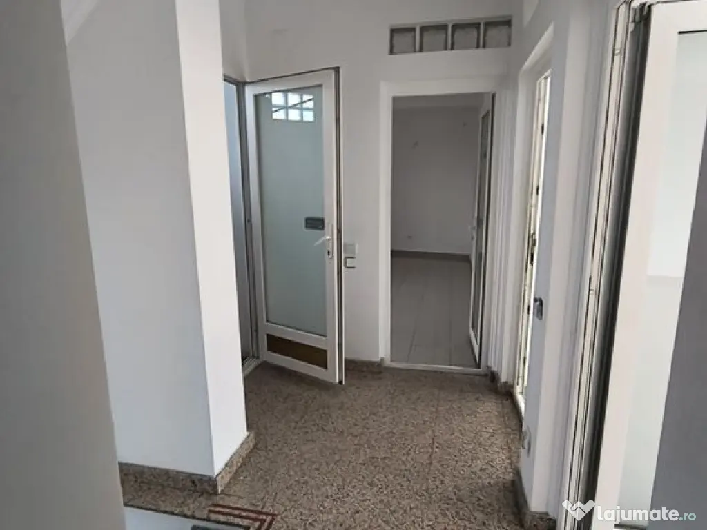 Spatiu birouri Piata Romana- Dacia- Lascar Catargiu adiacent 